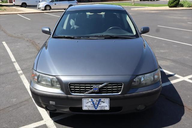 used 2004 Volvo S60 car, priced at $5,999
