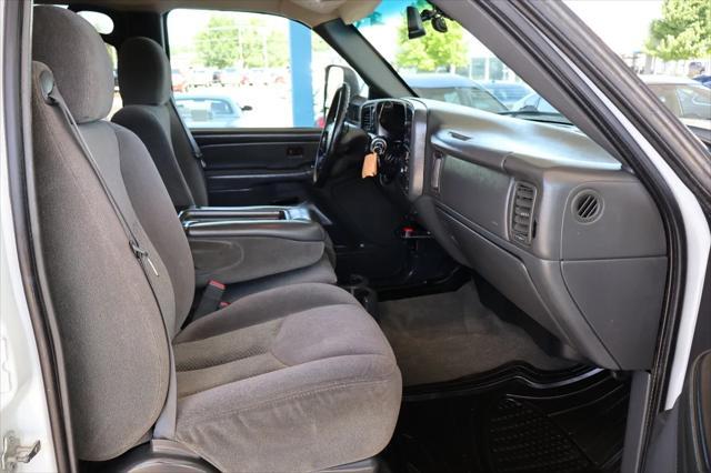 used 2006 Chevrolet Silverado 2500 car, priced at $11,999