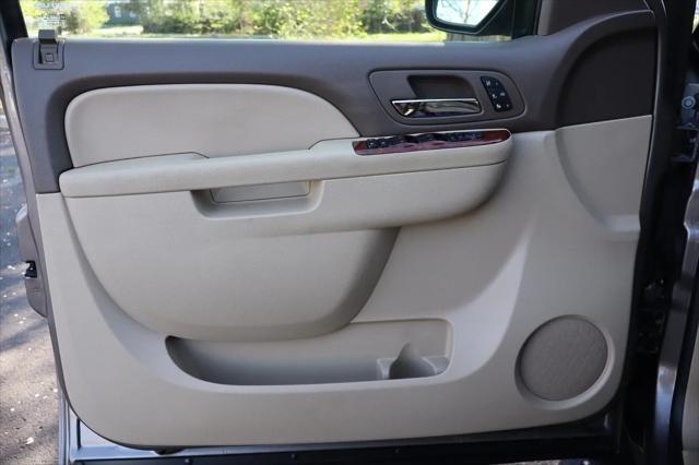 used 2014 Chevrolet Suburban car, priced at $22,999