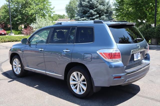 used 2013 Toyota Highlander Hybrid car, priced at $18,999