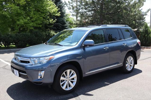 used 2013 Toyota Highlander Hybrid car, priced at $18,999