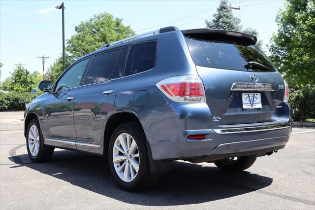 used 2013 Toyota Highlander Hybrid car, priced at $18,999