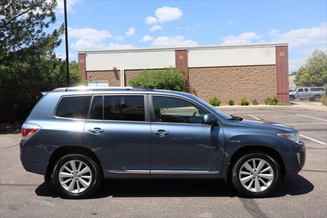 used 2013 Toyota Highlander Hybrid car, priced at $18,999