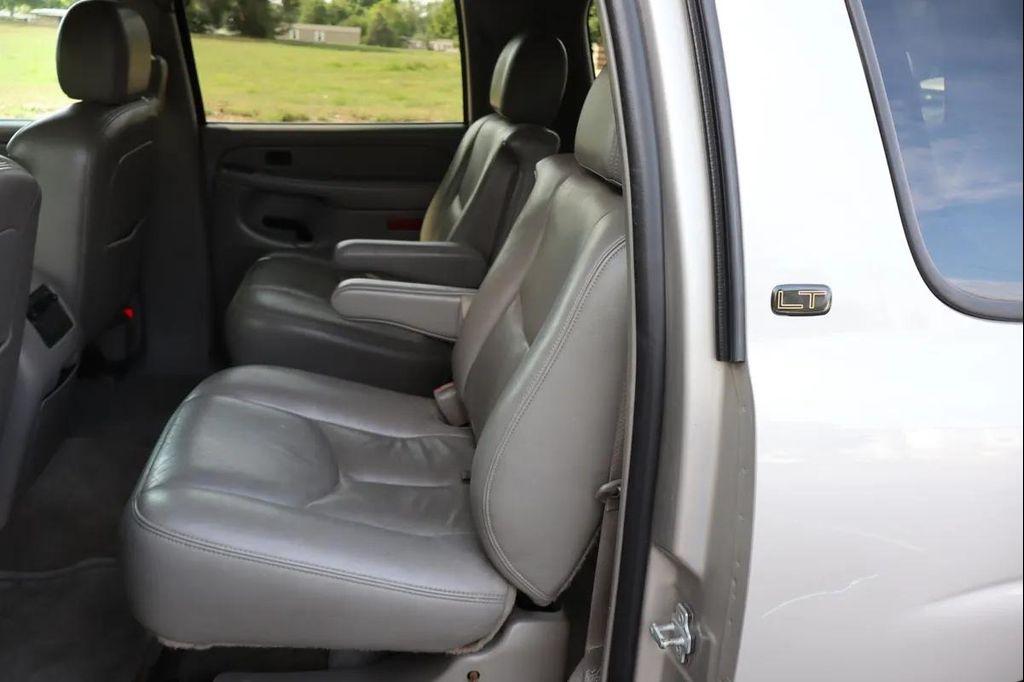 used 2005 Chevrolet Suburban car, priced at $19,999