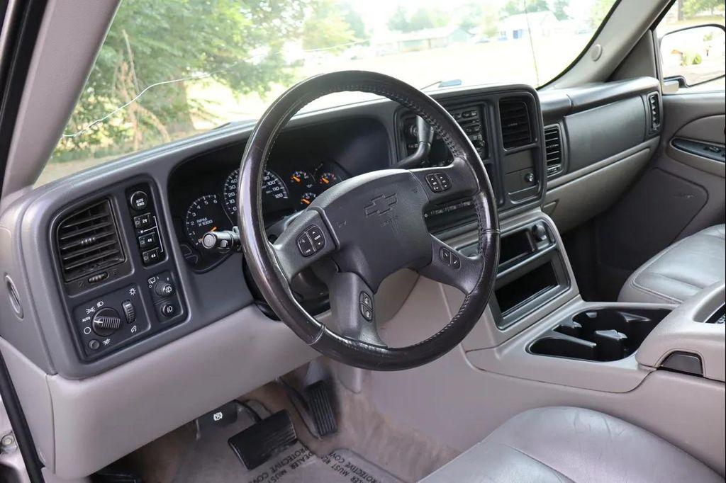 used 2005 Chevrolet Suburban car, priced at $19,999