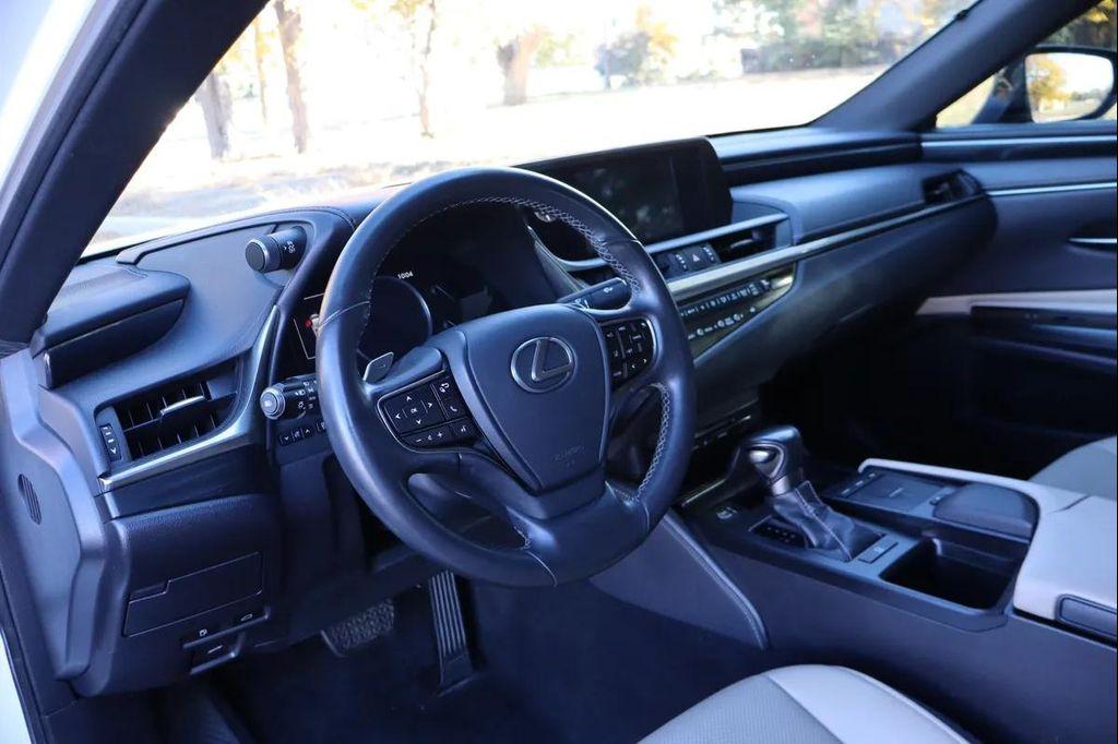 used 2020 Lexus ES 350 car, priced at $27,999
