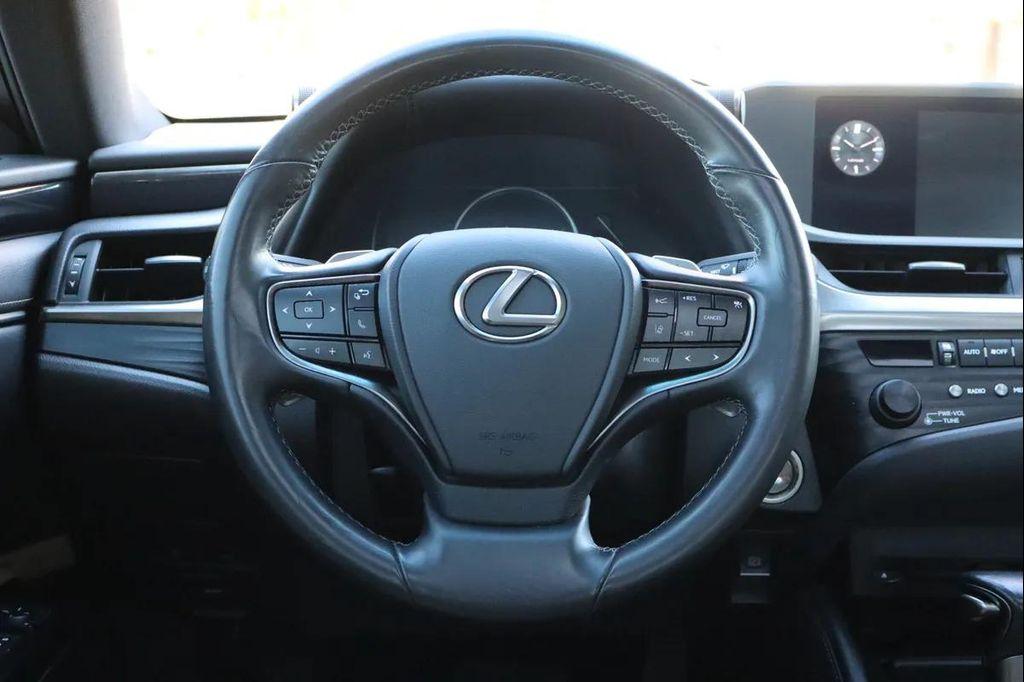 used 2020 Lexus ES 350 car, priced at $27,999