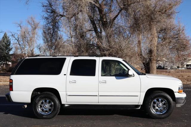 used 2004 Chevrolet Suburban car, priced at $11,999