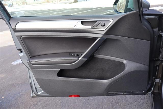 used 2015 Volkswagen Golf SportWagen car, priced at $15,999