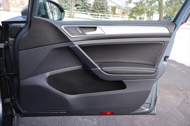 used 2015 Volkswagen Golf SportWagen car, priced at $15,999