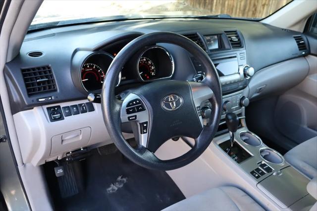 used 2012 Toyota Highlander car, priced at $11,999