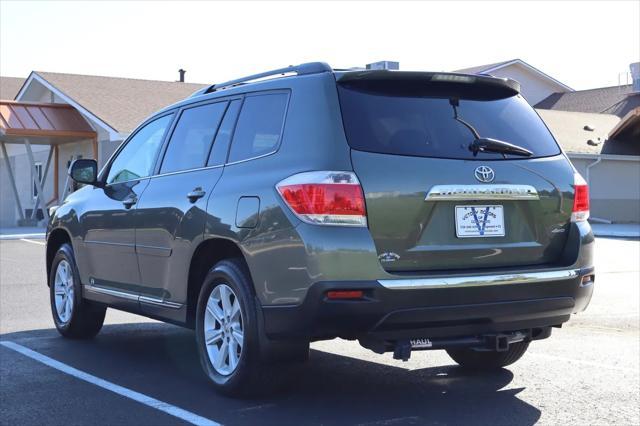 used 2012 Toyota Highlander car, priced at $11,999