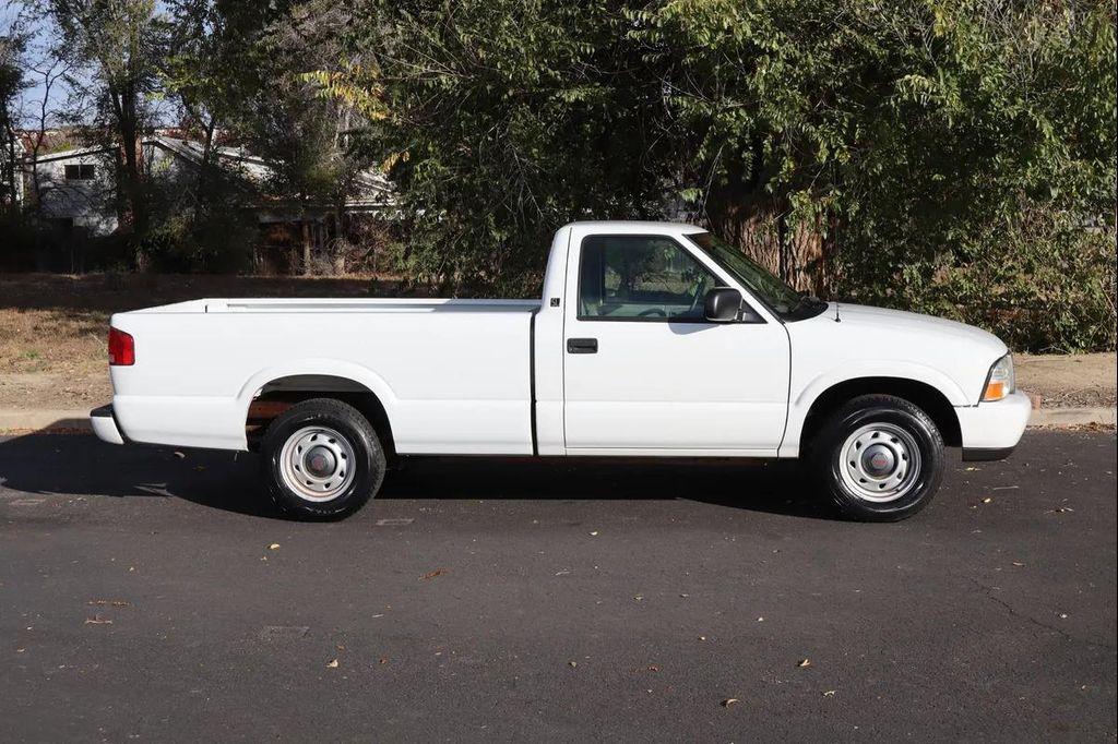 used 2000 GMC Sonoma car, priced at $7,999