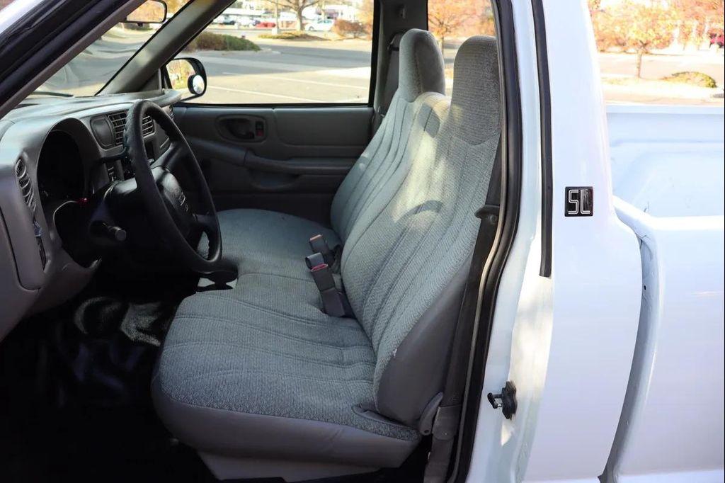 used 2000 GMC Sonoma car, priced at $7,999