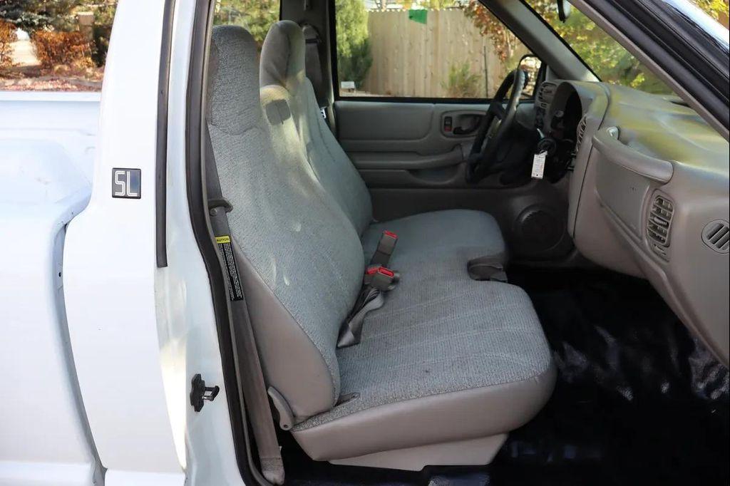 used 2000 GMC Sonoma car, priced at $7,999