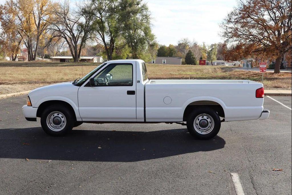 used 2000 GMC Sonoma car, priced at $7,999