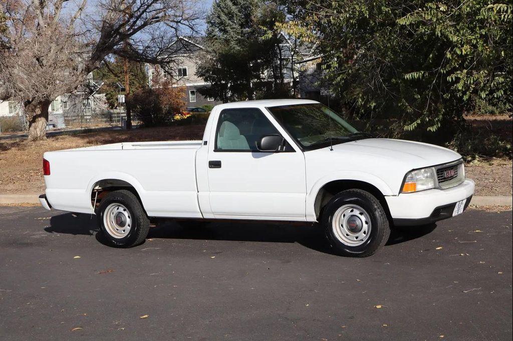 used 2000 GMC Sonoma car, priced at $7,999