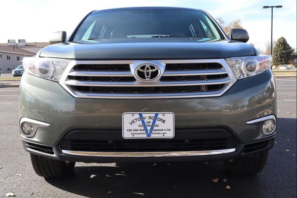 used 2013 Toyota Highlander car, priced at $17,999