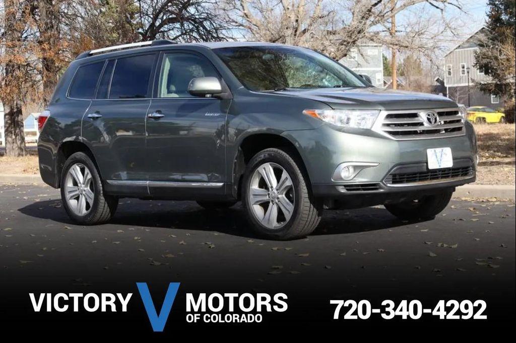 used 2013 Toyota Highlander car, priced at $17,999