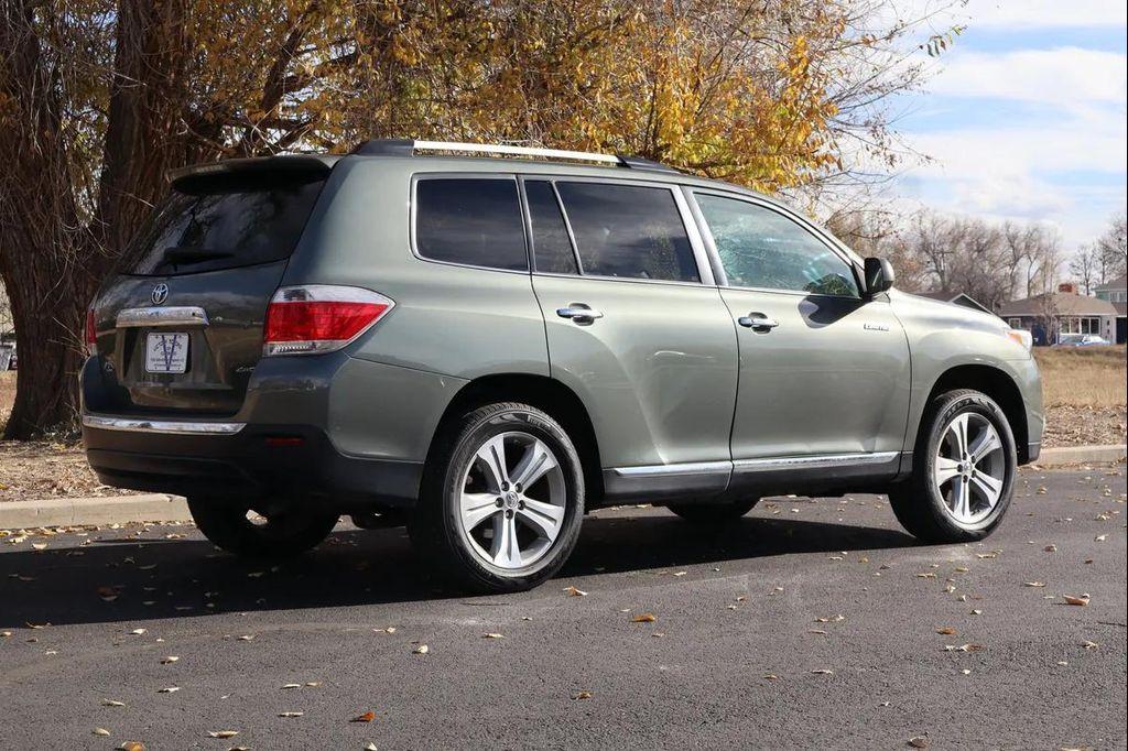 used 2013 Toyota Highlander car, priced at $17,999