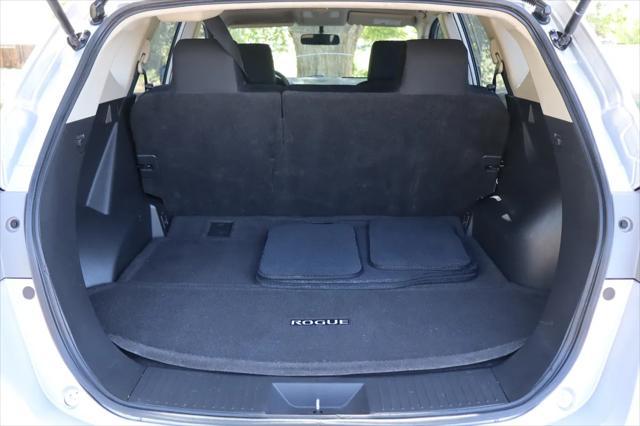 used 2014 Nissan Rogue Select car, priced at $5,999