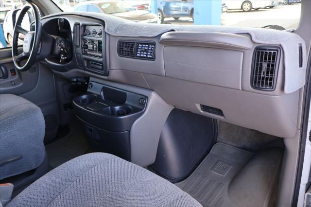 used 2000 GMC Savana 1500 car, priced at $14,999