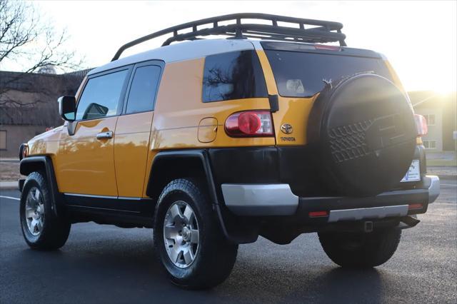 used 2007 Toyota FJ Cruiser car, priced at $12,999