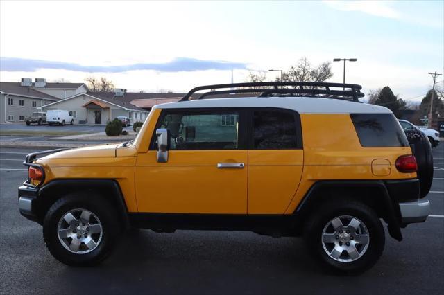 used 2007 Toyota FJ Cruiser car, priced at $12,999