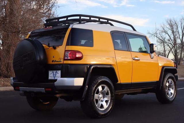 used 2007 Toyota FJ Cruiser car, priced at $12,999