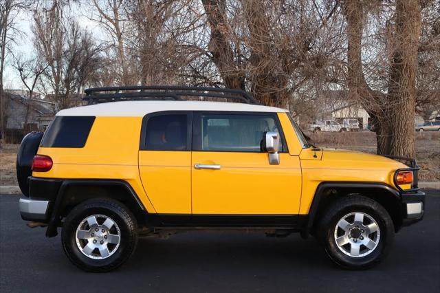 used 2007 Toyota FJ Cruiser car, priced at $12,999