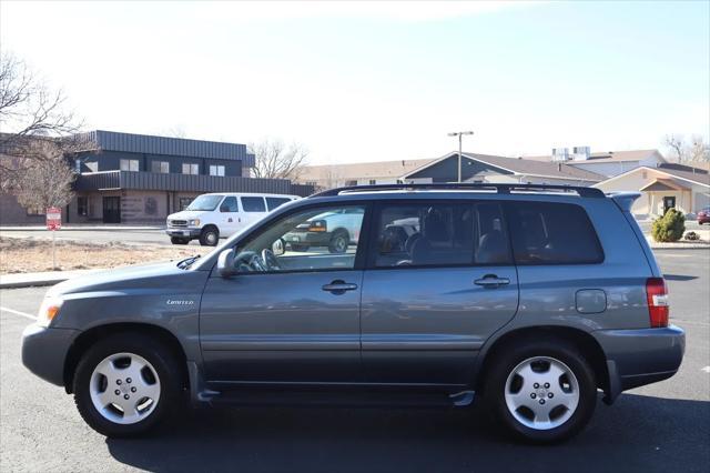 used 2005 Toyota Highlander car, priced at $8,999