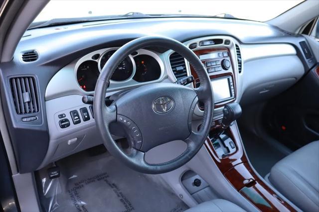 used 2005 Toyota Highlander car, priced at $8,999