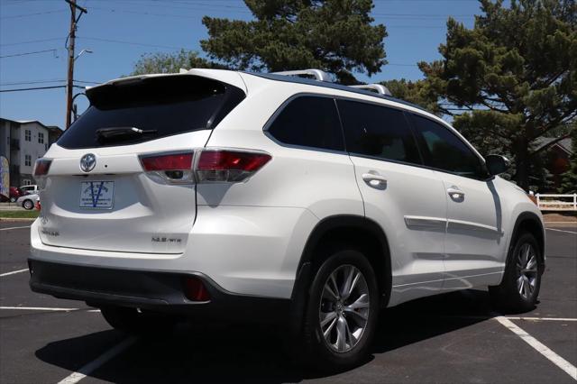 used 2014 Toyota Highlander car, priced at $18,999