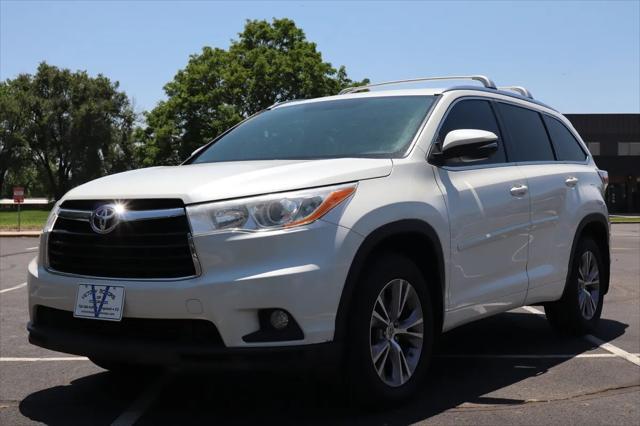 used 2014 Toyota Highlander car, priced at $18,999