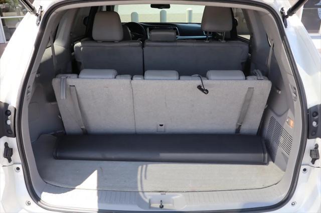 used 2014 Toyota Highlander car, priced at $18,999