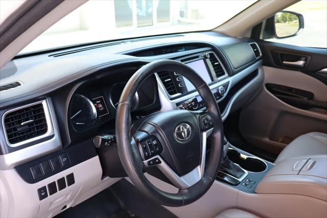 used 2014 Toyota Highlander car, priced at $18,999