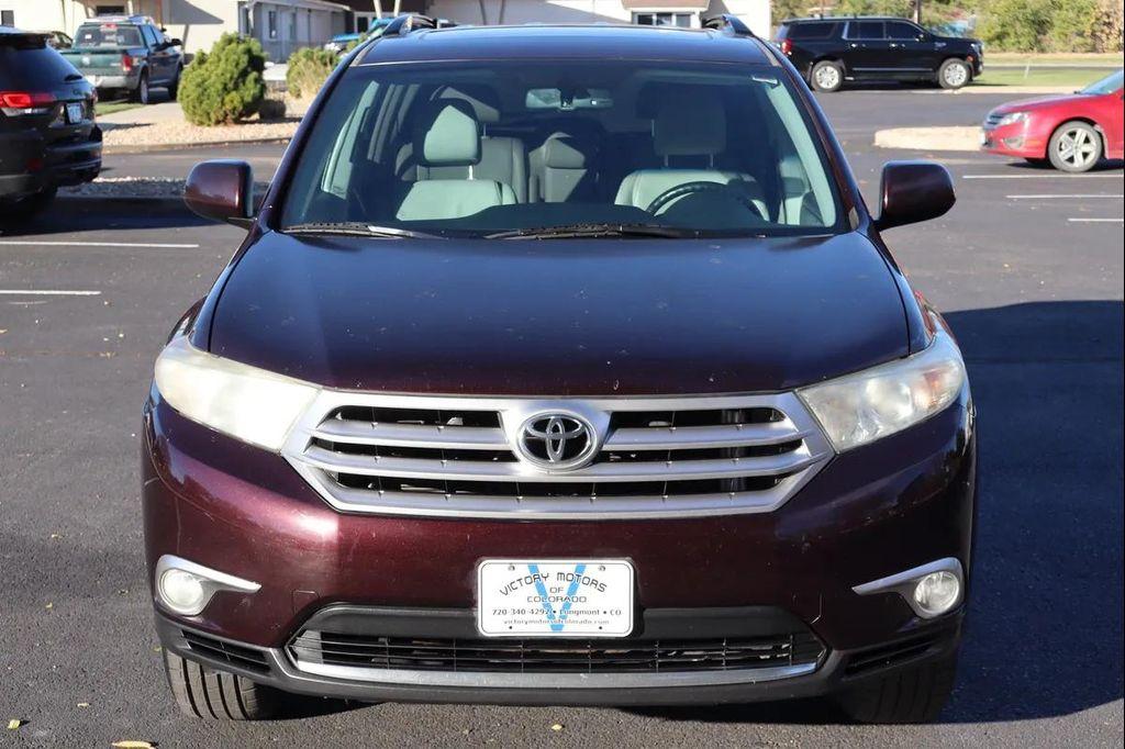 used 2013 Toyota Highlander car, priced at $8,999