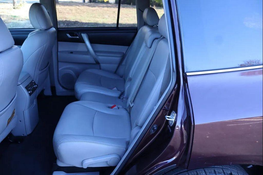 used 2013 Toyota Highlander car, priced at $8,999
