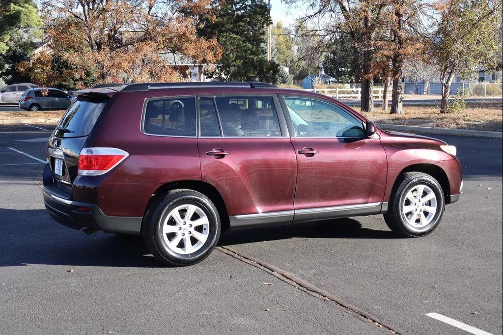 used 2013 Toyota Highlander car, priced at $8,999