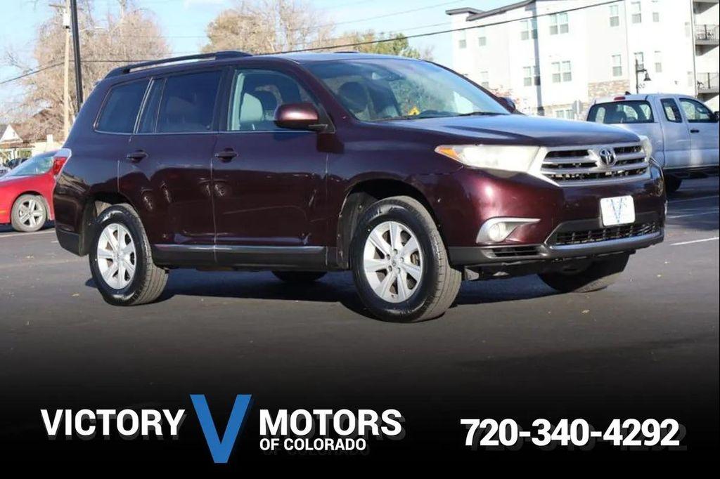 used 2013 Toyota Highlander car, priced at $8,999