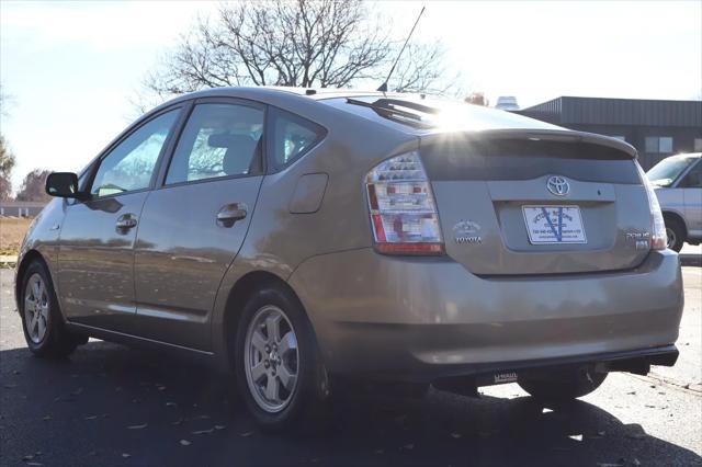 used 2007 Toyota Prius car, priced at $8,999