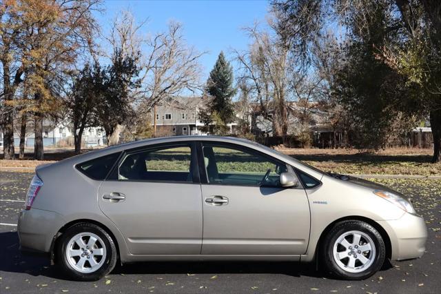 used 2007 Toyota Prius car, priced at $8,999