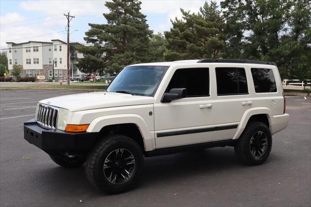 used 2007 Jeep Commander car, priced at $9,999