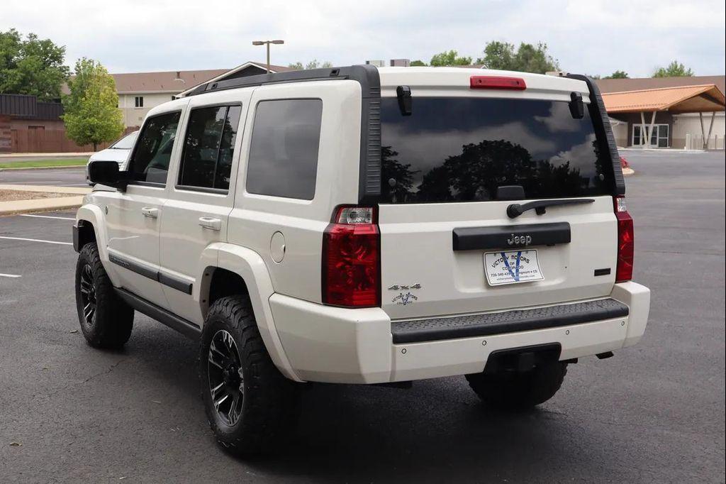 used 2007 Jeep Commander car, priced at $9,999