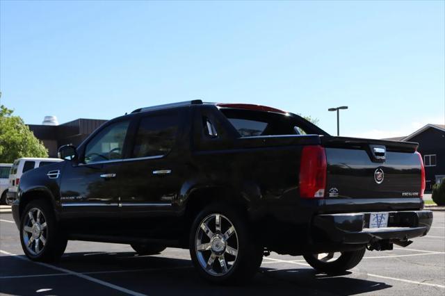 used 2010 Cadillac Escalade EXT car, priced at $17,999