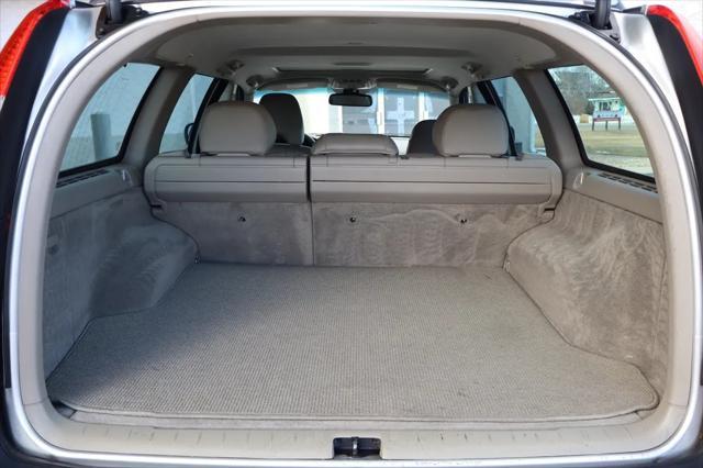 used 2007 Volvo XC70 car, priced at $7,999