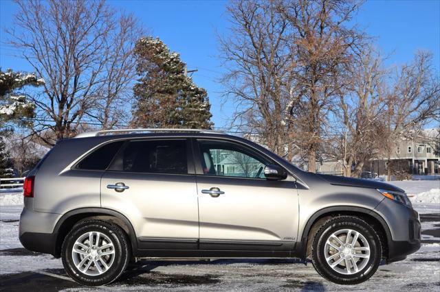 used 2014 Kia Sorento car, priced at $9,999