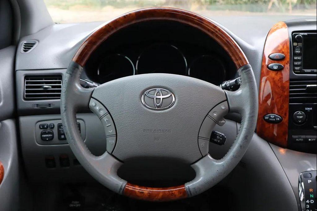 used 2007 Toyota Sienna car, priced at $7,999
