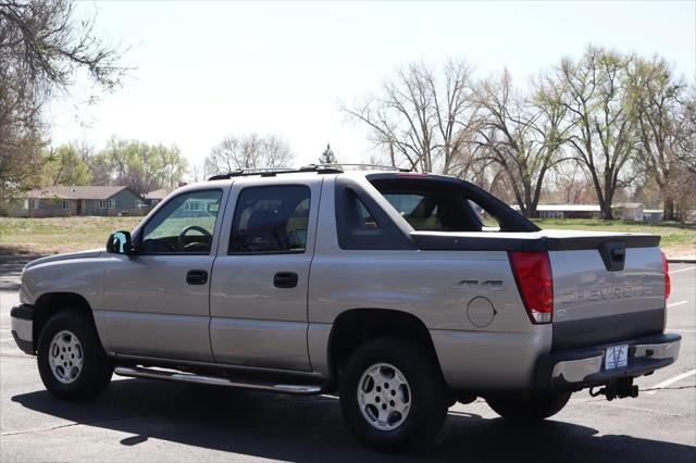 used 2004 Chevrolet Avalanche car, priced at $9,999