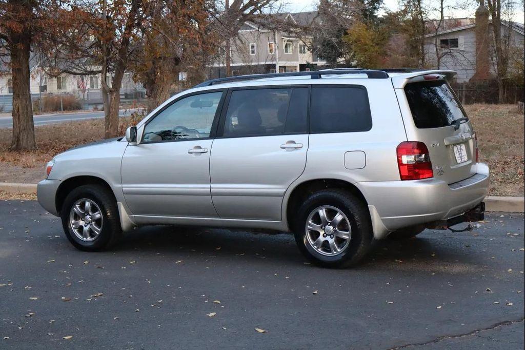 used 2007 Toyota Highlander car, priced at $5,999